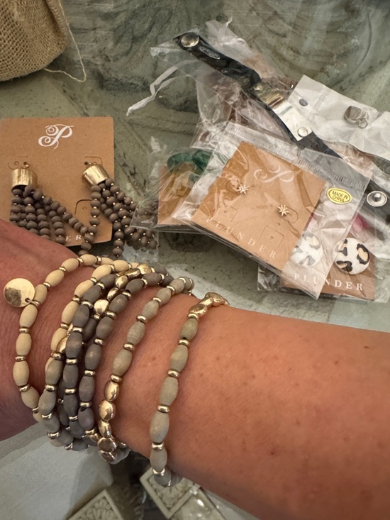 Plunder Jewelry - Plunder Neutral Beaded Stretch Bracelet Set - Gold, Gray & Cream